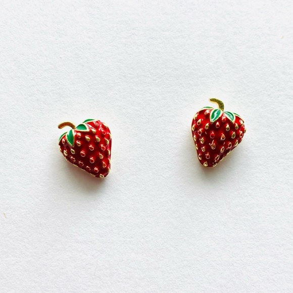 NWT 18k gold plated Red Strawberry stud earrings - Picture 8 of 8